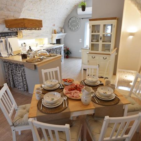 La Dimora Di Nonna Dora Apartment Martina Franca Luaran gambar