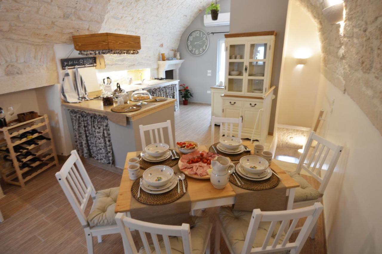 La Dimora Di Nonna Dora Apartment Martina Franca Luaran gambar