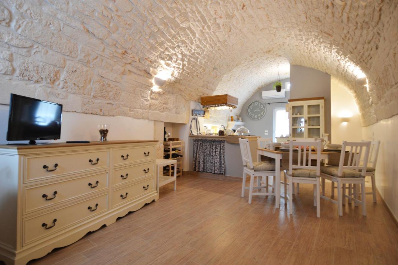 La Dimora Di Nonna Dora Apartment Martina Franca Luaran gambar